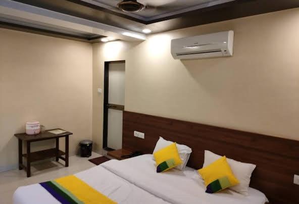 Hotel President House Matheran Buitenkant foto